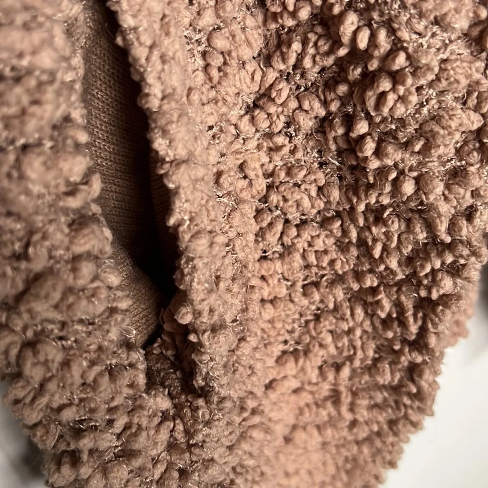 Altard State Size Small Sherpa Vest - Picture 4 of 4